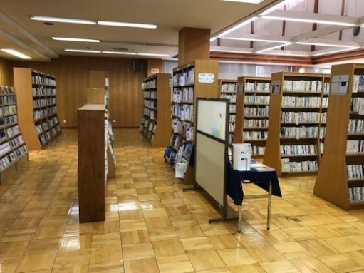 2階一般書書架