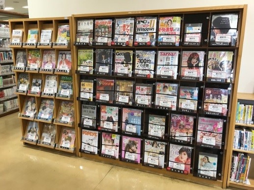 1階雑誌コーナー